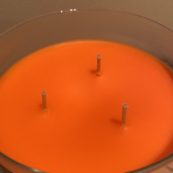 ⭐️ RARE/HTF BBW Mango Dragonfruit Candle - Picture 2 of 2